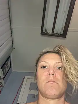 Snapshot of hotNReady6969 chatting on November 26, 2025, 8:03 am hotNReady6969 online show from November 26, 2025, 8:03 am