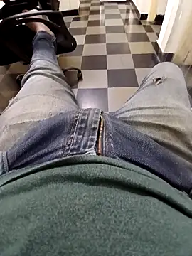 Snapshot of Long_Laster chatting on February 24, 2025, 10:26 am Long Laster online show from February 24, 2025, 10:26 am