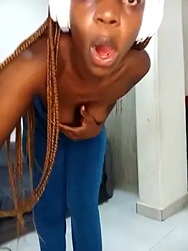 Cocowett online show from March 17, 2025, 2:34 pm