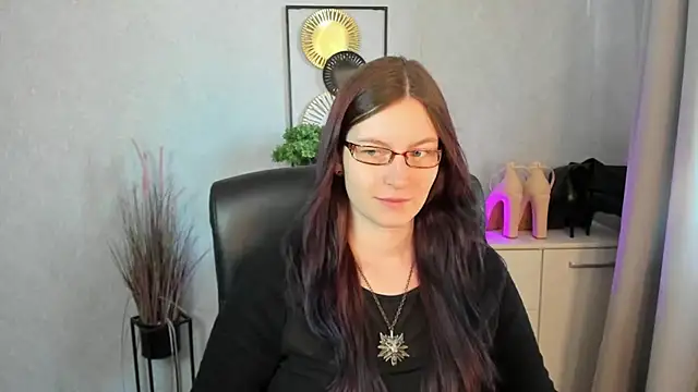Snapshot of emmaxDelight chatting on July 16, 2026, 5:26 am emmaxDelight online show from July 16, 2026, 5:26 am