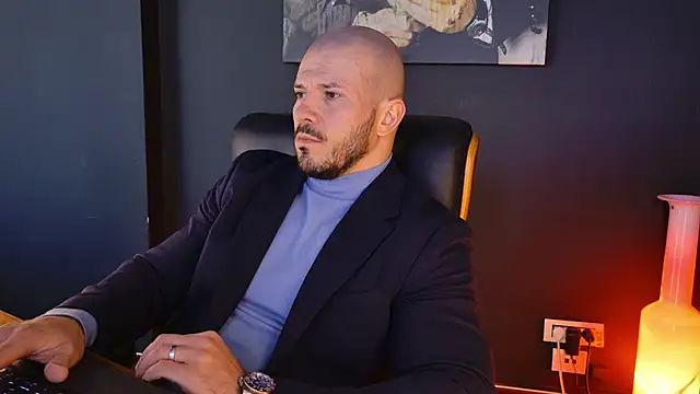 Snapshot of AngeloEric chatting on November 24, 2025, 11:43 am AngeloEric online show from November 24, 2025, 11:43 am