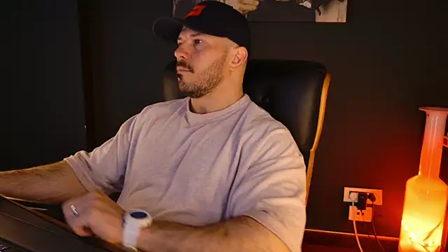 AngeloEric online show from March 29, 2026, 8:49 am