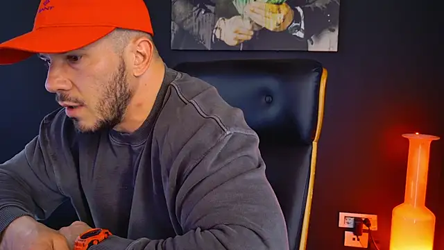 Snapshot of AngeloEric chatting on March 18, 2025, 11:33 am AngeloEric online show from March 18, 2025, 11:33 am