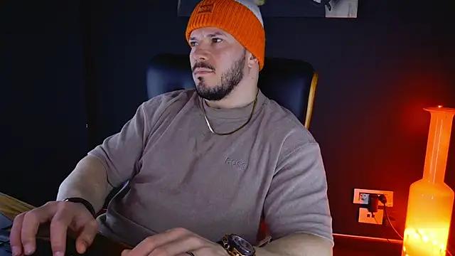 Snapshot of AngeloEric chatting on February 2, 2025, 6:58 am AngeloEric online show from February 2, 2025, 6:58 am