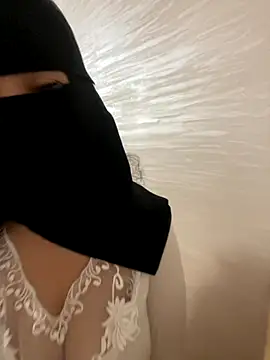 jijijoudia online show from September 9, 2025, 11:47 pm