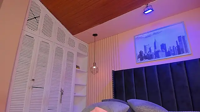 Snapshot of dyvis_22 chatting on November 2, 2025, 7:30 pm dyvis 22 online show from November 2, 2025, 7:30 pm