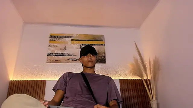 Snapshot of zander_2120 chatting on October 25, 2025, 1:12 pm zander 2120 online show from October 25, 2025, 1:12 pm