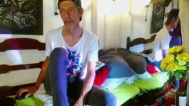 laye19 online show from March 31, 2026, 11:07 pm