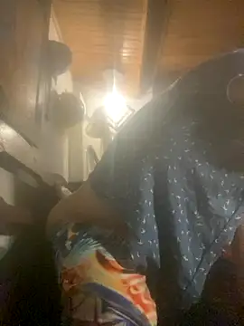 laye19 online show from October 22, 2025, 4:23 am