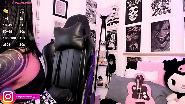 Lexyjoycce online show from November 25, 2025, 10:32 pm