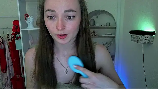  Barbie Kiss  online show from June 1, 2026, 5:01 pm