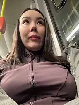 Asian Asami online show from January 14, 2026, 6:11 pm