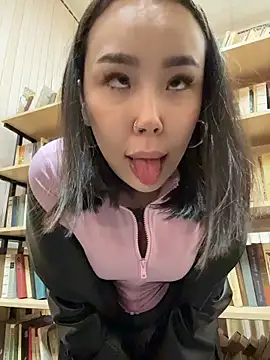 Asian Asami online show from April 10, 2026, 5:31 pm