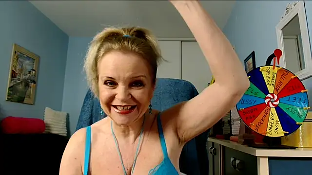 Snapshot of sexyjennyeu chatting on November 29, 2025, 9:26 pm sexyjennyeu online show from November 29, 2025, 9:26 pm