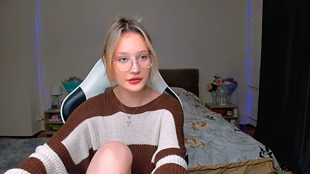 Snapshot of DearLia chatting on October 30, 2025, 8:50 pm DearLia online show from October 30, 2025, 8:50 pm