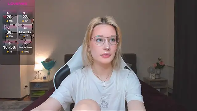 Snapshot of DearLia chatting on January 10, 2025, 9:42 pm DearLia online show from January 10, 2025, 9:42 pm