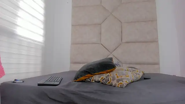 Snapshot of Hanna_lens chatting on November 23, 2025, 3:11 pm Hanna lens online show from November 23, 2025, 3:11 pm