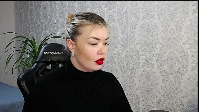 Miakiss ss online show from December 15, 2024, 9:31 pm