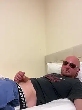 paul daniel online show from December 1, 2025, 8:32 pm