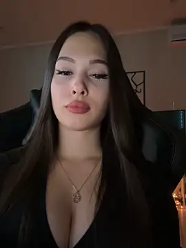 EricaWalls online show from September 8, 2025, 6:40 pm