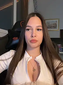 EricaWalls online show from March 11, 2026, 7:52 pm