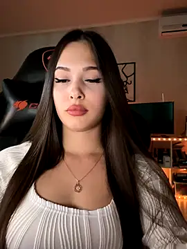 EricaWalls online show from September 14, 2025, 9:15 pm