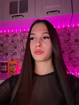 EricaWalls online show from February 17, 2025, 7:33 pm