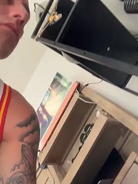 Snapshot of PeytonJohnn chatting on October 22, 2025, 4:39 pm PeytonJohnn online show from October 22, 2025, 4:39 pm