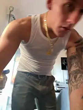 Snapshot of PeytonJohnn chatting on November 8, 2025, 7:39 pm PeytonJohnn online show from November 8, 2025, 7:39 pm