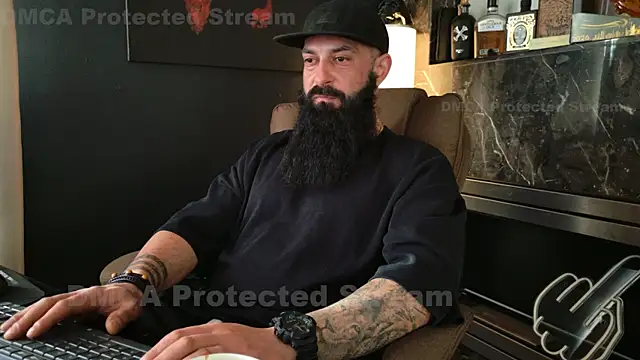 axxelrich  online show from April 6, 2026, 4:57 am