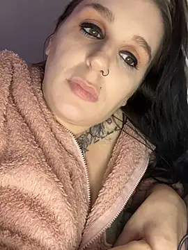 menaceswife online show from March 1, 2025, 6:00 pm