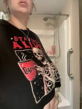 menaceswife online show from March 10, 2025, 3:52 pm