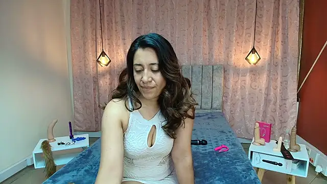 Snapshot of VioletaScott_ chatting on November 15, 2025, 12:09 pm VioletaScott online show from November 15, 2025, 12:09 pm