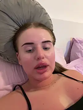 Snapshot of yourhornyslut chatting on March 5, 2026, 6:37 pm yourhornyslut online show from March 5, 2026, 6:37 pm