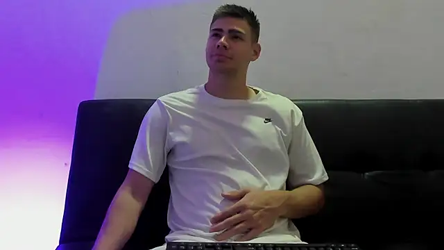 Snapshot of Brian_cx chatting on December 27, 2024, 2:22 pm Brian cx online show from December 27, 2024, 2:22 pm