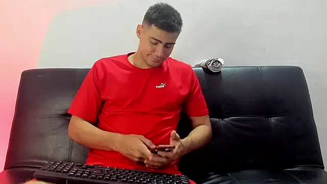 Snapshot of Brian_cx chatting on January 9, 2025, 7:08 pm Brian cx online show from January 9, 2025, 7:08 pm