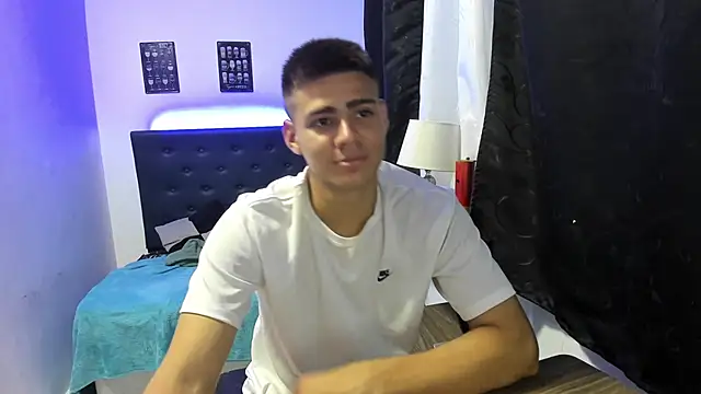 Snapshot of Brian_cx chatting on December 11, 2024, 4:18 am Brian cx online show from December 11, 2024, 4:18 am