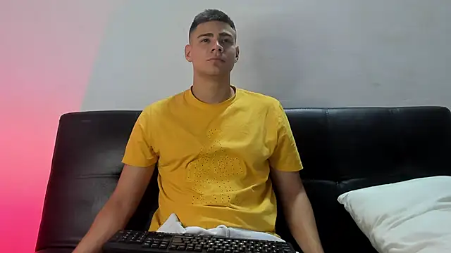 Snapshot of Brian_cx chatting on January 14, 2025, 4:47 am Brian cx online show from January 14, 2025, 4:47 am