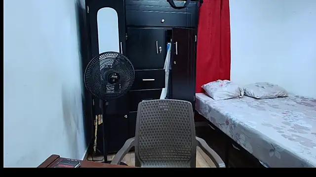 Snapshot of Brian_cx chatting on October 14, 2025, 5:13 pm Brian cx online show from October 14, 2025, 5:13 pm