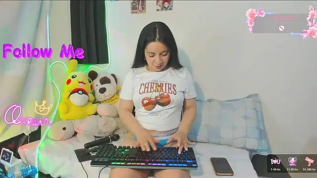Snapshot of litle_mily_ chatting on June 6, 2026, 9:53 pm litle mily online show from June 6, 2026, 9:53 pm
