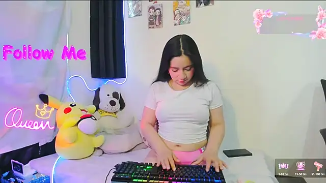 Snapshot of litle_mily_ chatting on June 4, 2026, 9:30 pm litle mily online show from June 4, 2026, 9:30 pm