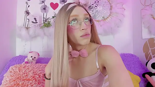 Ariadna Evangeline online show from December 20, 2025, 6:38 am