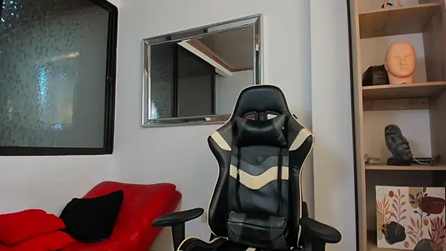 julian wallace online show from February 10, 2026, 9:14 pm