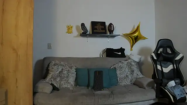 Snapshot of julian_wallace chatting on November 25, 2025, 3:01 pm julian wallace online show from November 25, 2025, 3:01 pm