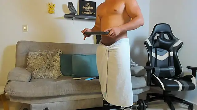 Snapshot of julian_wallace chatting on December 1, 2025, 8:42 pm julian wallace online show from December 1, 2025, 8:42 pm