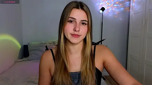 sophia euphoriaa online show from October 28, 2025, 8:24 am