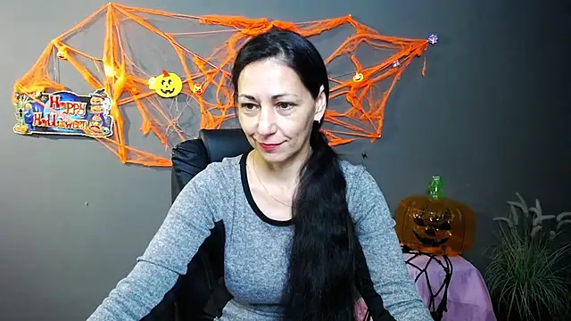 LiluGrants online show from October 23, 2025, 6:06 pm