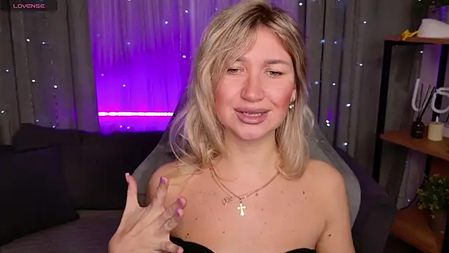 MilaBott online show from November 23, 2025, 8:19 pm