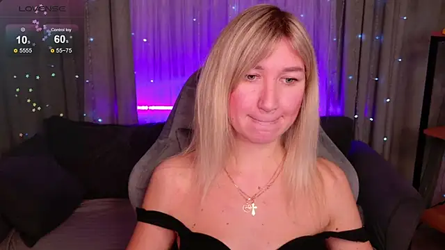 MilaBott online show from December 2, 2025, 7:37 pm