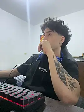 Snapshot of gojo_satoru_18 chatting on May 26, 2026, 2:42 am gojo satoru 18 online show from May 26, 2026, 2:42 am